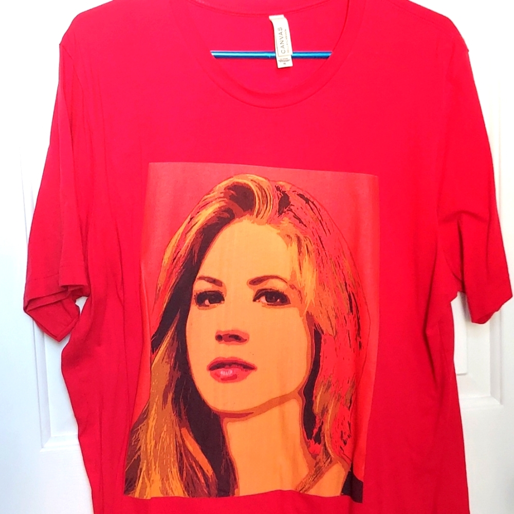 Red katheryn winnick tshirt